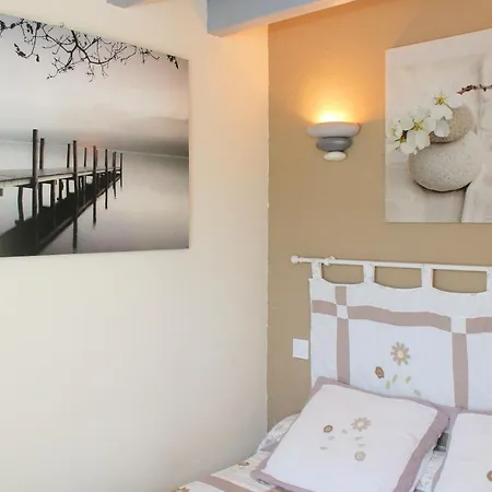 Bed and Breakfast La Roche Bleue 3*